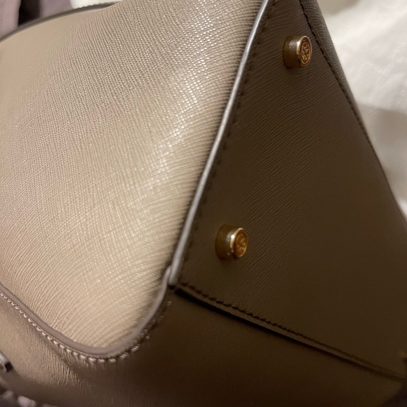 Tory Burch Saffiano Tote/Medium Satchel - Picture 6 of 10